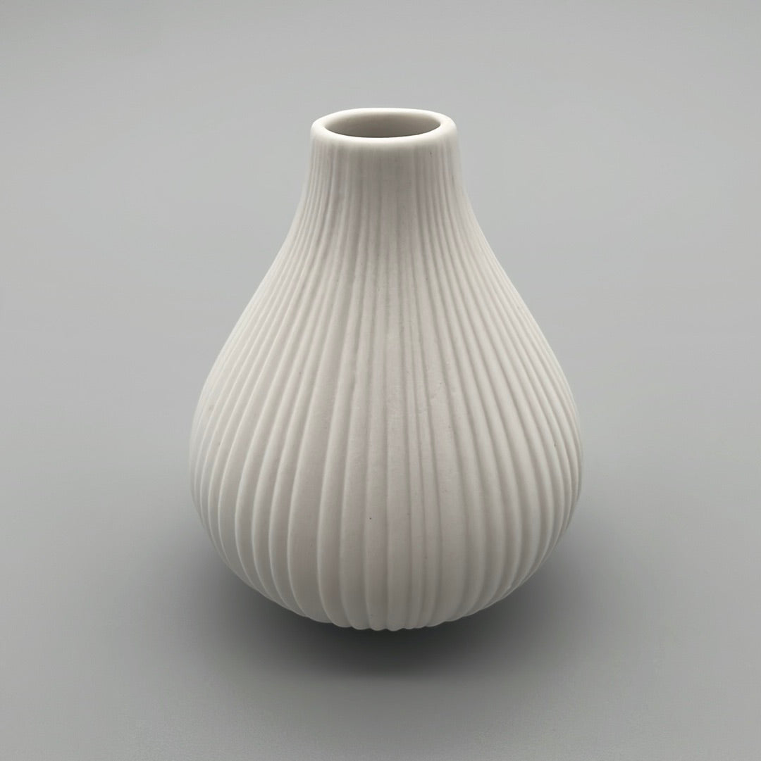 Minivase Pastell aus Steingut | Vase klein weiß von Wimpelberg