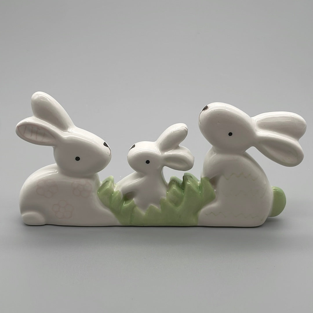 Osterhasen Familie aus Keramik | Osterdekoration grün von Wimpelberg