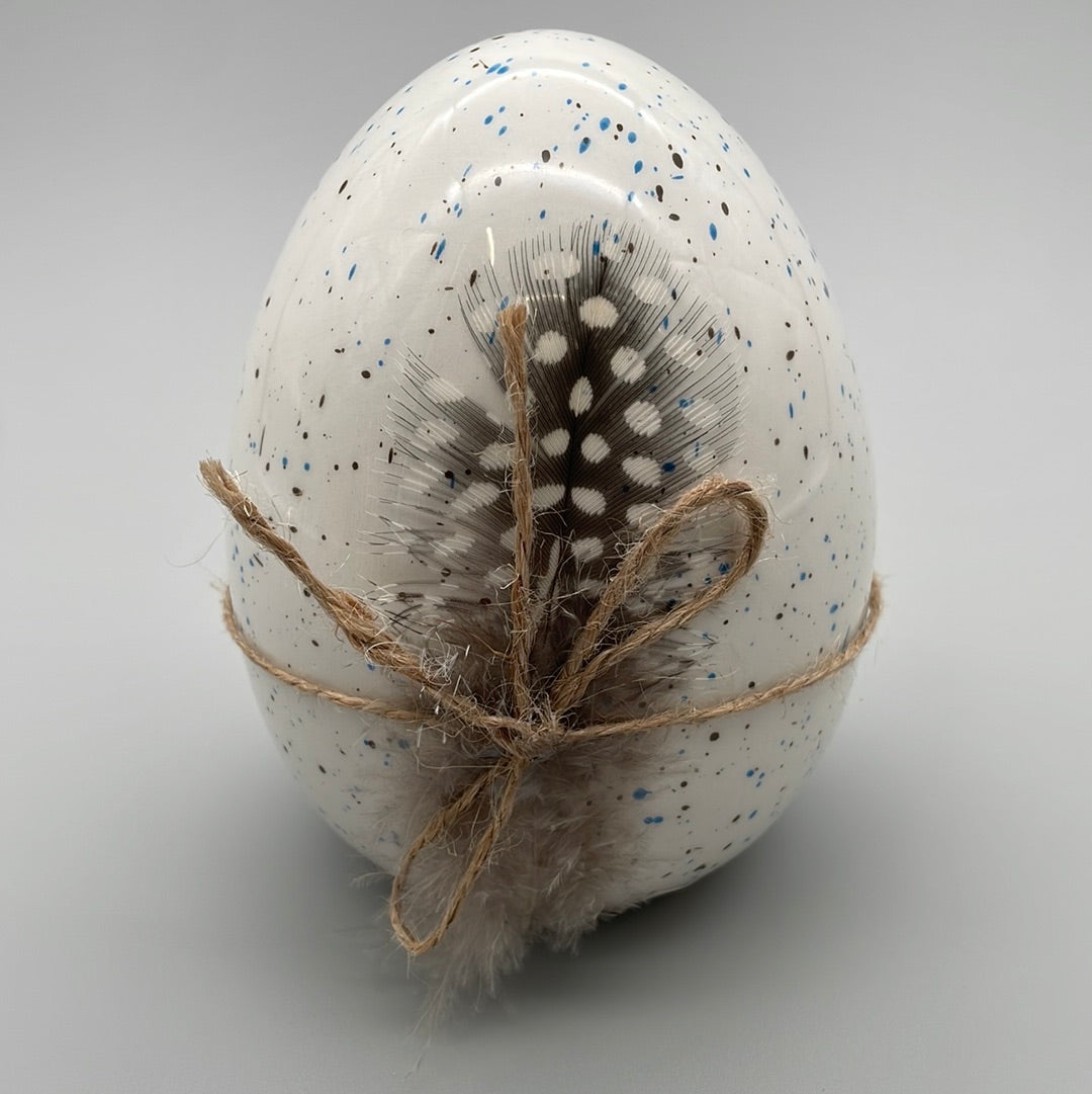 Ostereier Deko aus Steingut mit Feder | Deko Osterei mehrfarbig von Wimpelberg