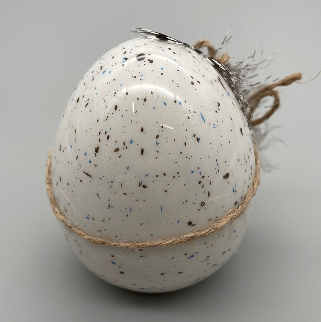 Ostereier Deko aus Steingut mit Feder | Deko Osterei von Wimpelberg