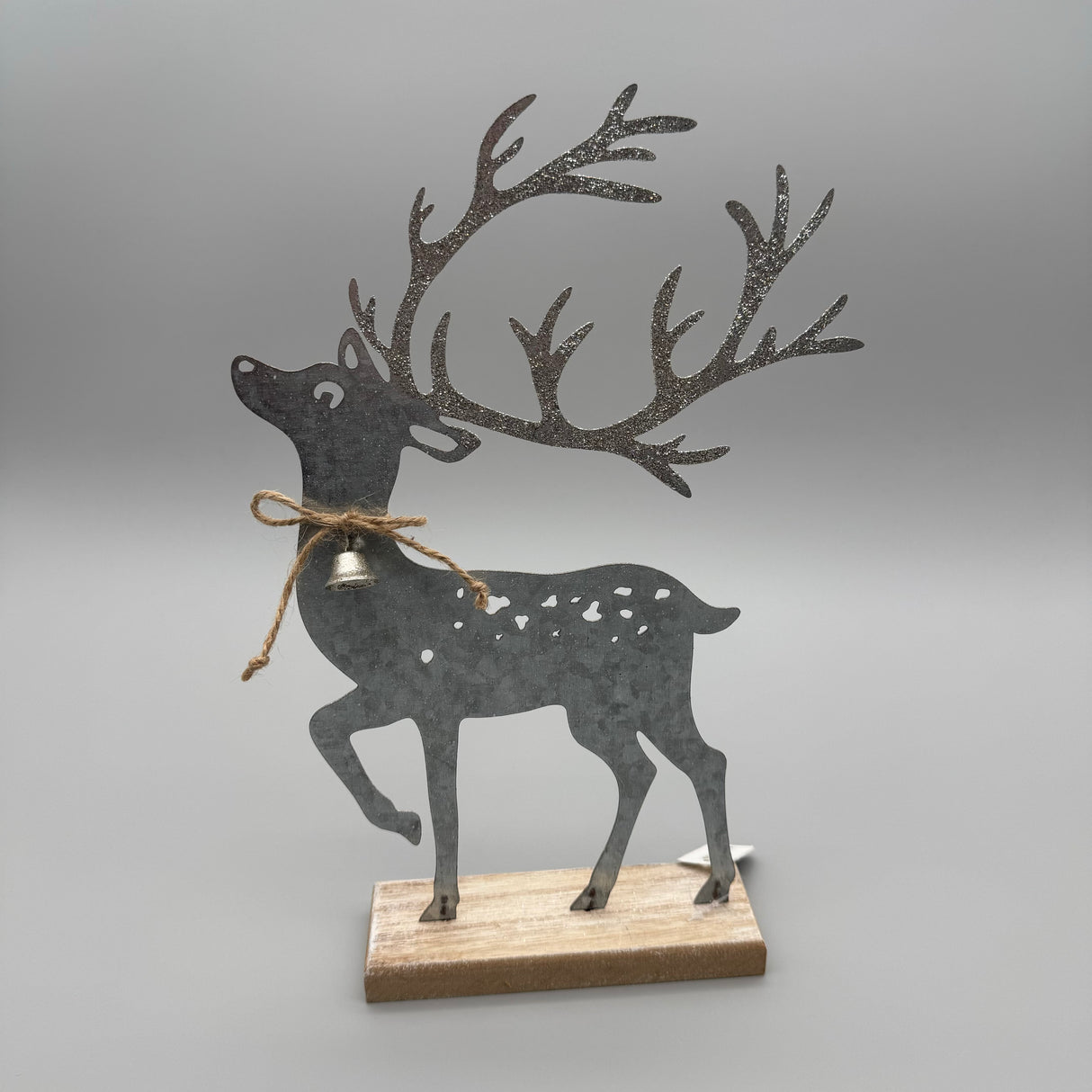 Deko Hirsch 30 cm mit Glitzer – Formano Winterdeko von Wimpelberg