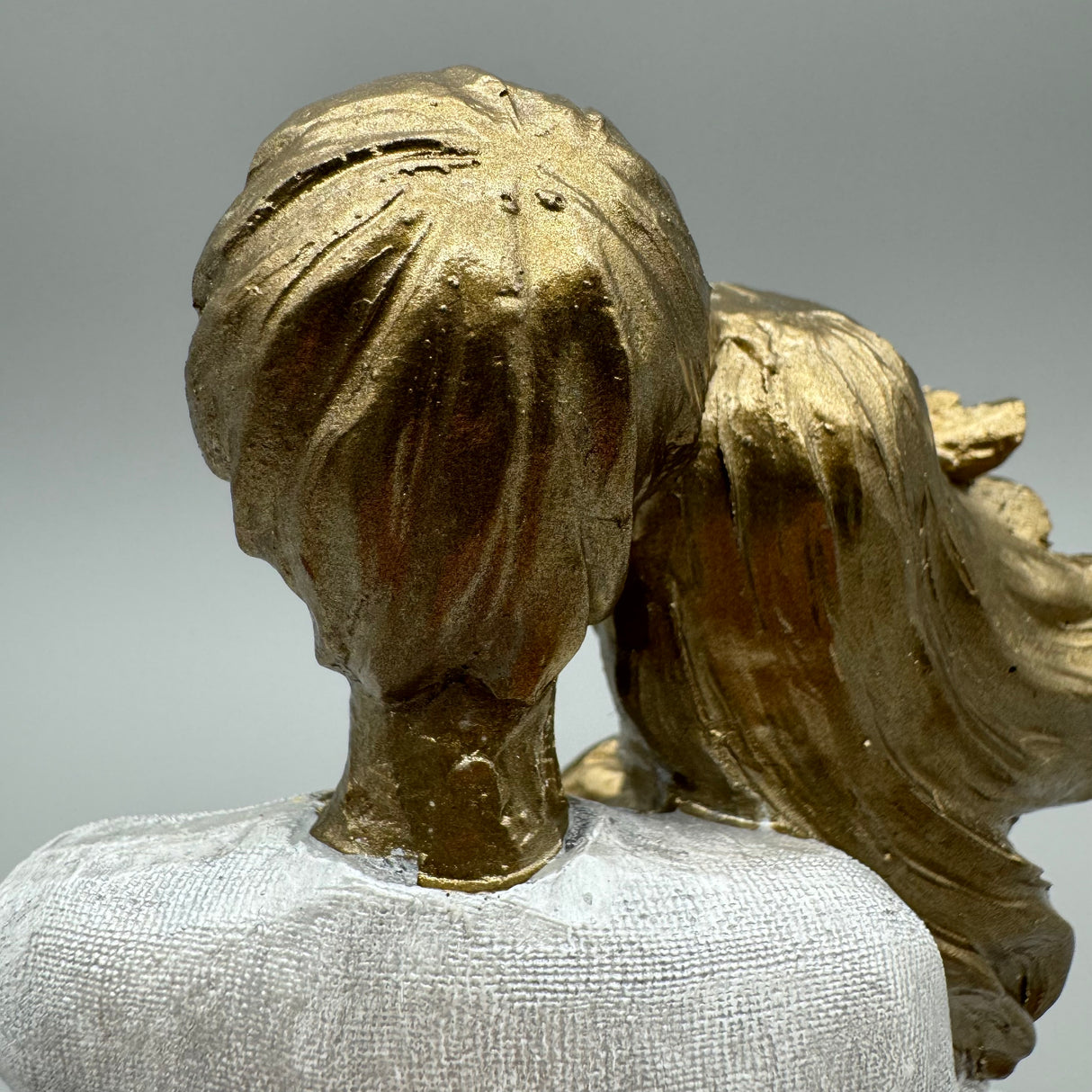 Kunststeinfigur: Paar auf Herz, 14x28 cm, Gold-Metallic, Handgefertigt von Wimpelberg