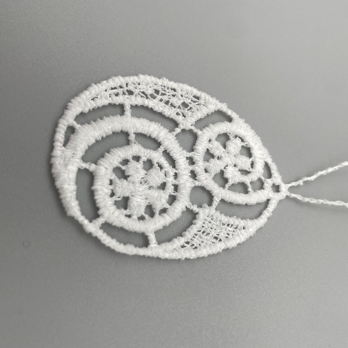 Plauener Spitze Fensterbild Ostern Osterei klein von Wimpelberg