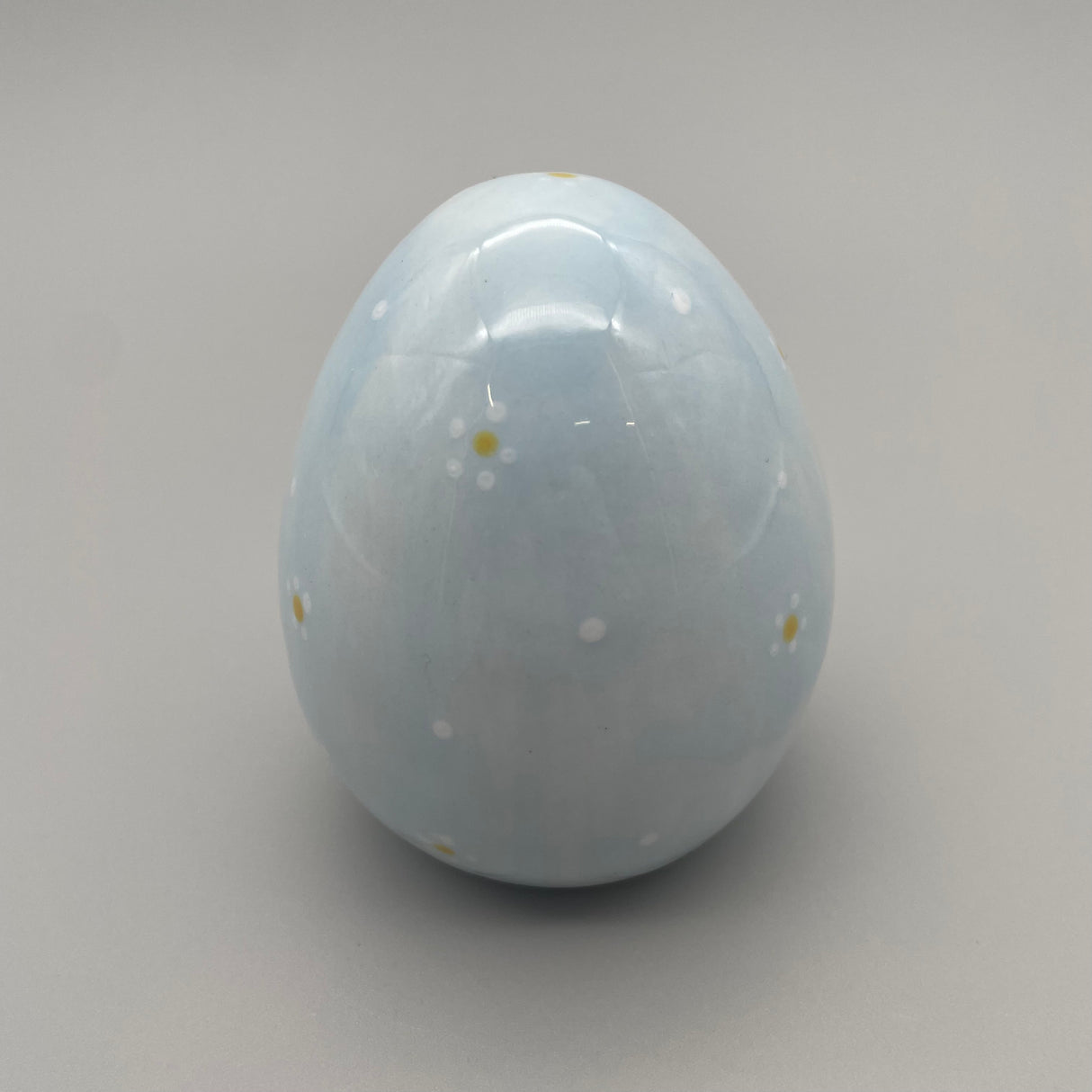 Deko Osterei aus Porzellan mit Blumen | Deko für Ostern von Wimpelberg