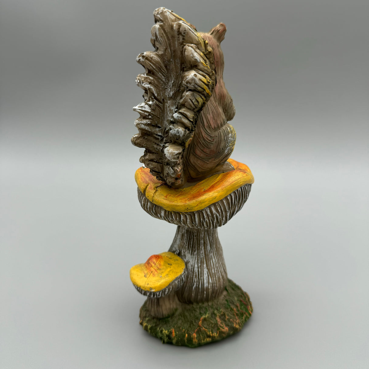 Eichhörnchen auf Pilz aus Kunststein, 9x21cm | Herbstdekoration Eichhörnchen von Wimpelberg