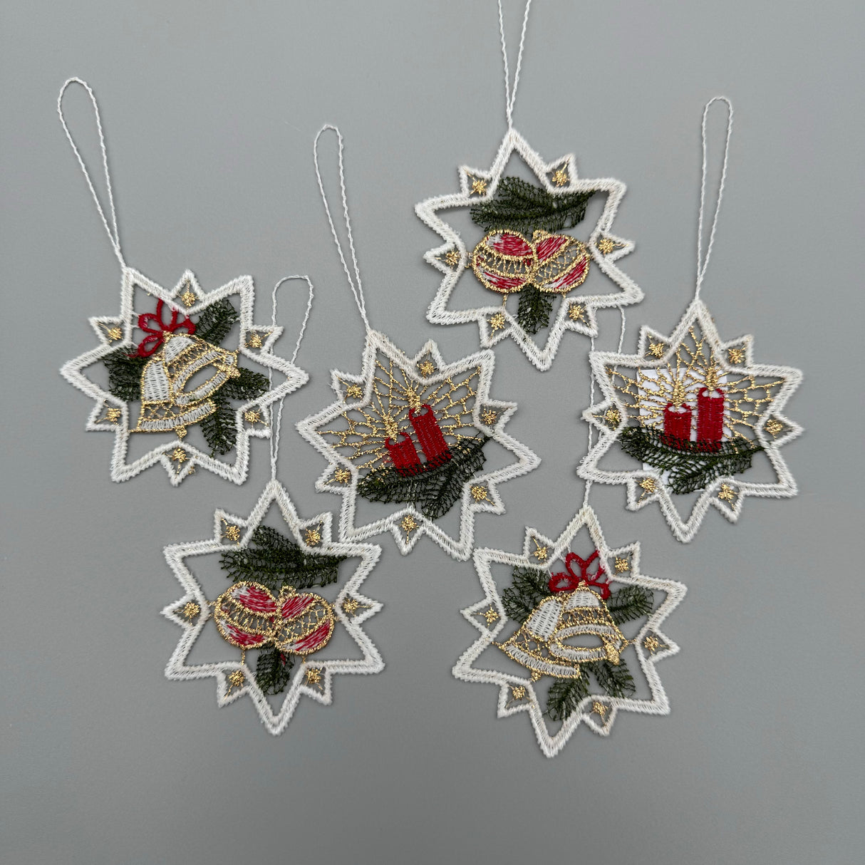 Fensterbild "Große Sterne" – Plauener Spitze | Weihnachtsmotiv Fensterdeko von Wimpelberg