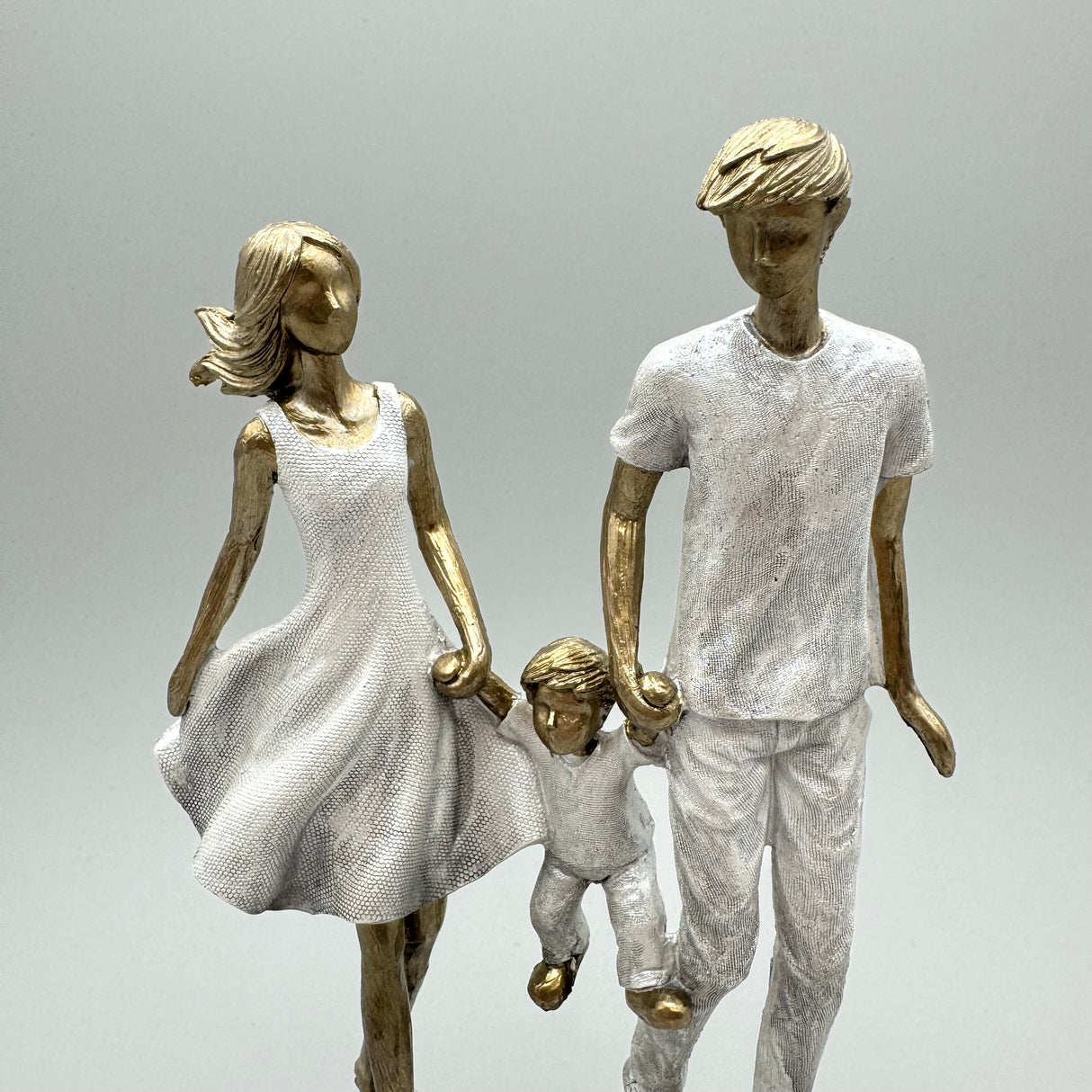 Familie aus Kunststein: 17x28 cm, Gold-Metallic, Handgefertigt von Wimpelberg