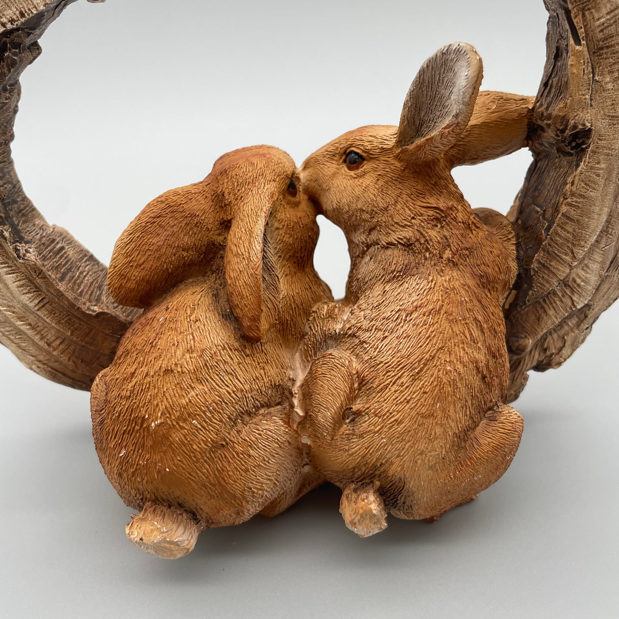 Dekoobjekt Ostern Hase im Holzring | Deko für Ostern von Wimpelberg