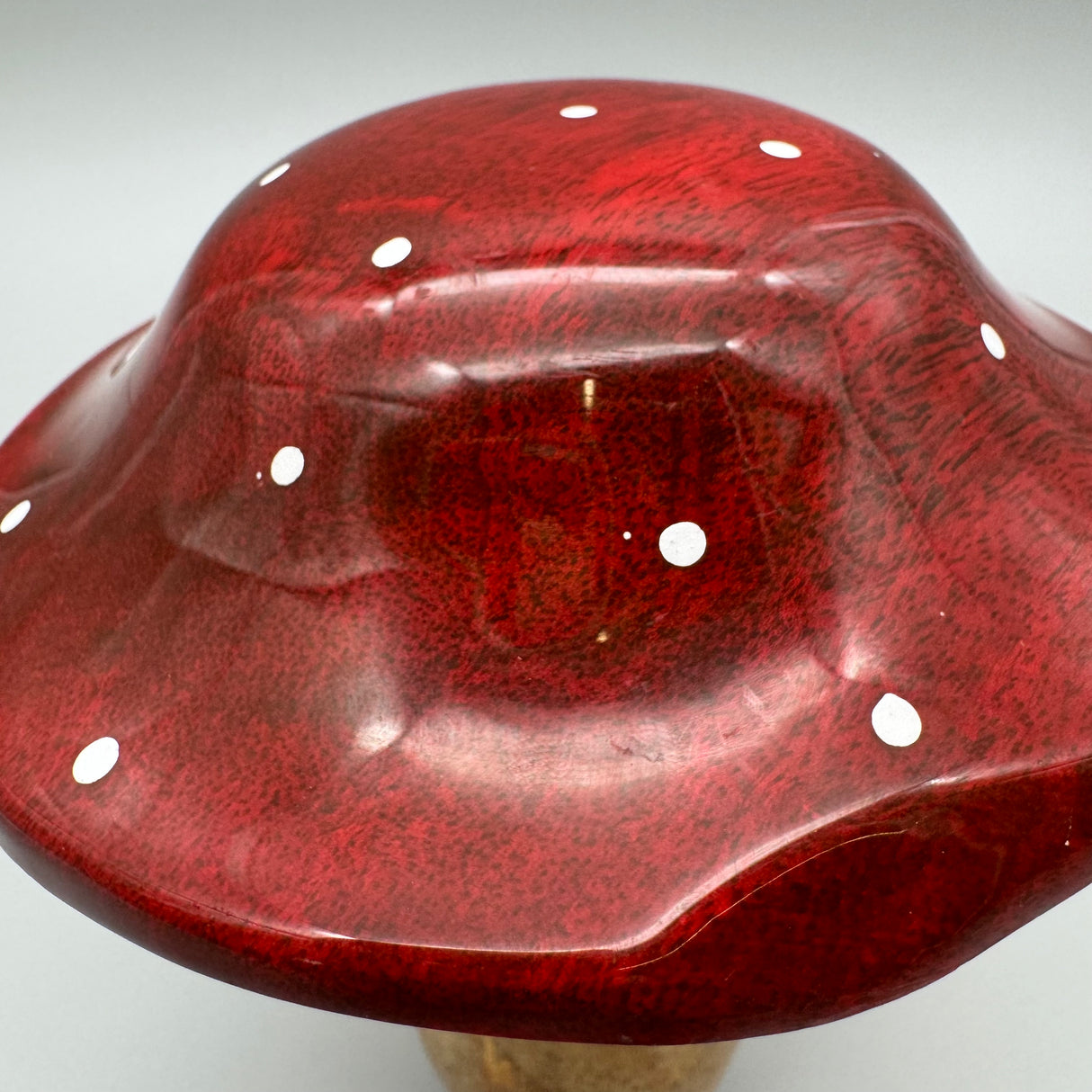 Deko-Pilz aus Mangoholz mit roter Emaillefarbe – 18x13cm | Herbstdeko von Wimpelberg