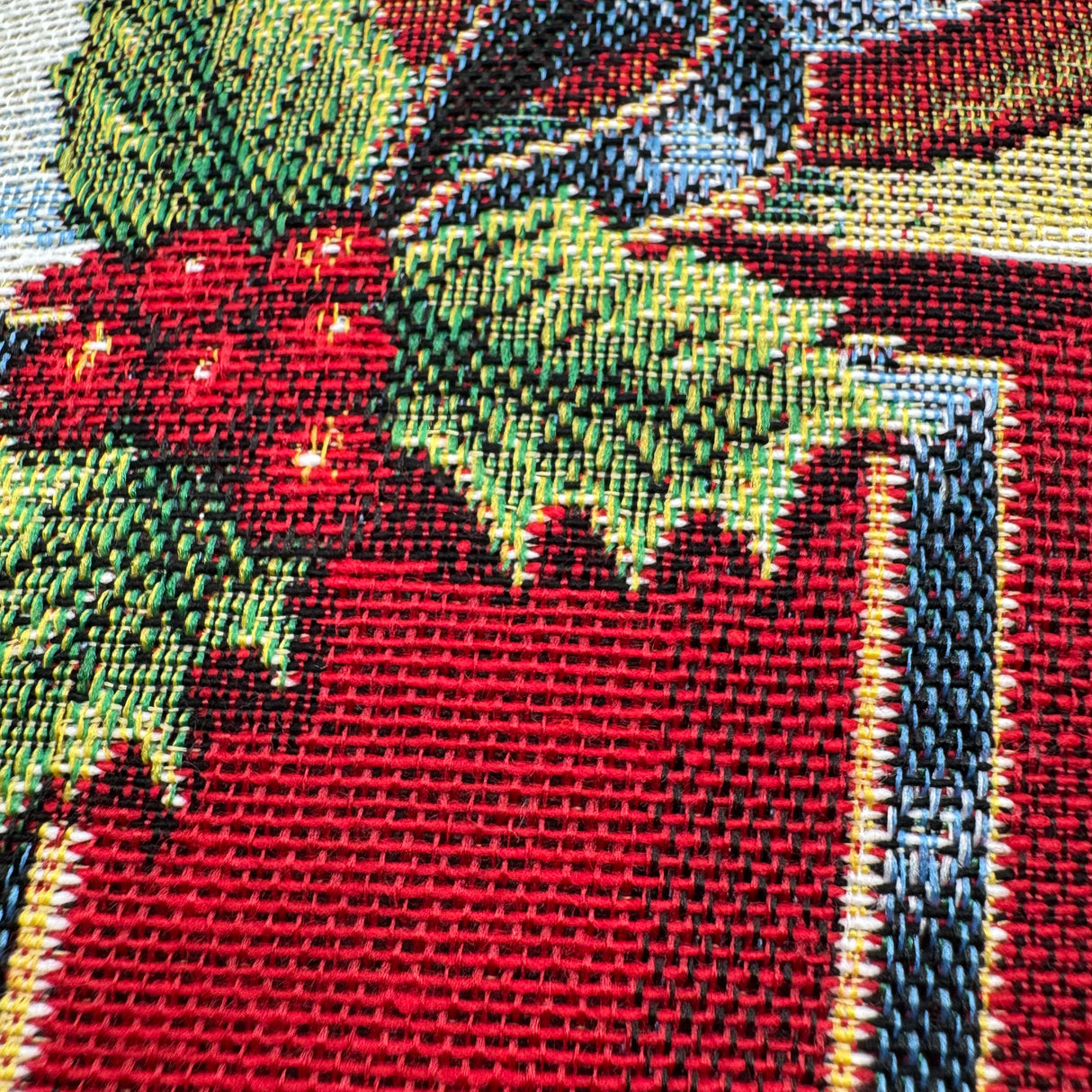 Gobelin Kissen Weihachten Kissenbezug – Hund mit Weihnachtsmütze 45x45 von Wimpelberg