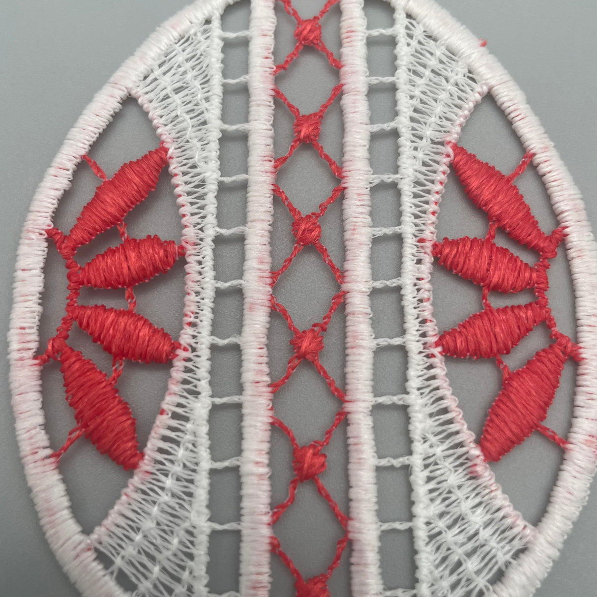 Plauener Spitze Fensterbild Ostern Osterei von Wimpelberg