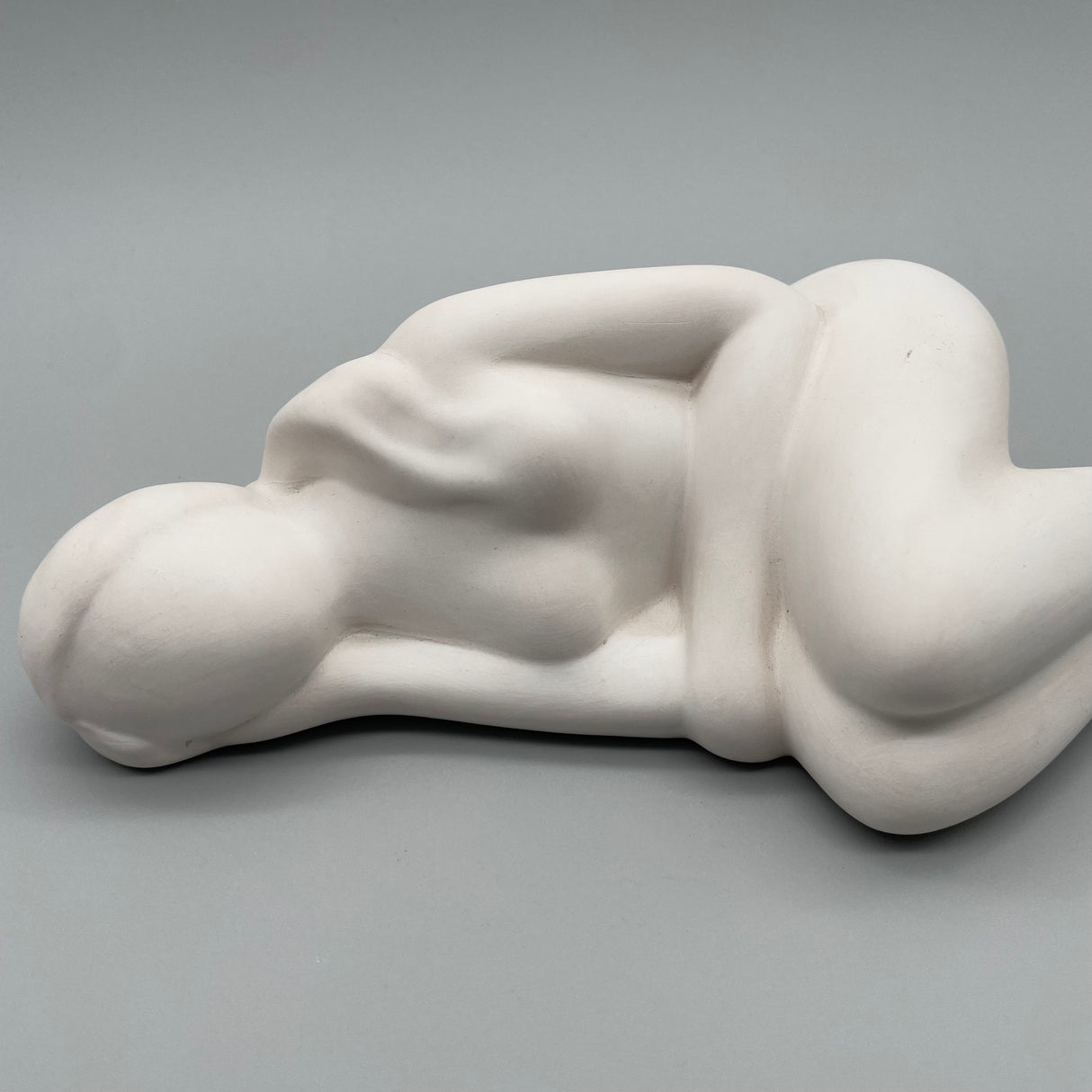 Keramik Figur "schlafende Frau" von Wimpelberg