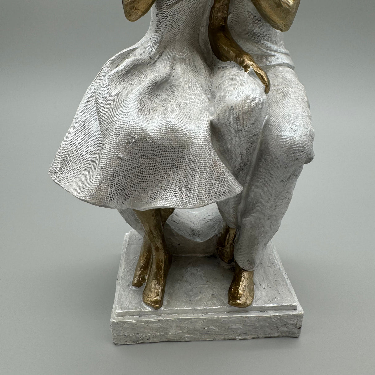 Kunststeinfigur: Paar auf Herz, 14x28 cm, Gold-Metallic, Handgefertigt von Wimpelberg