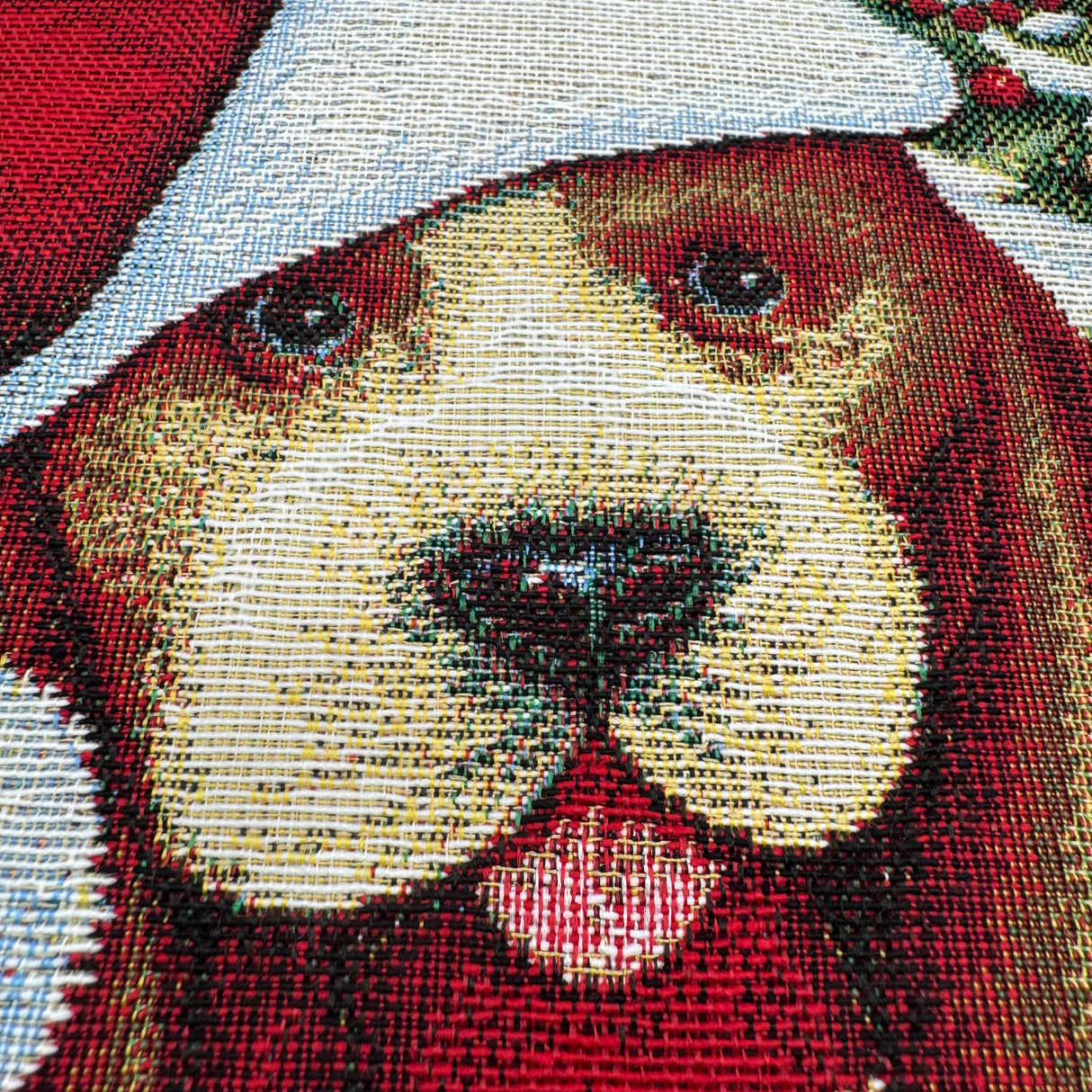 Gobelin Kissen Weihachten Kissenbezug – Hund mit Weihnachtsmütze 45x45 von Wimpelberg
