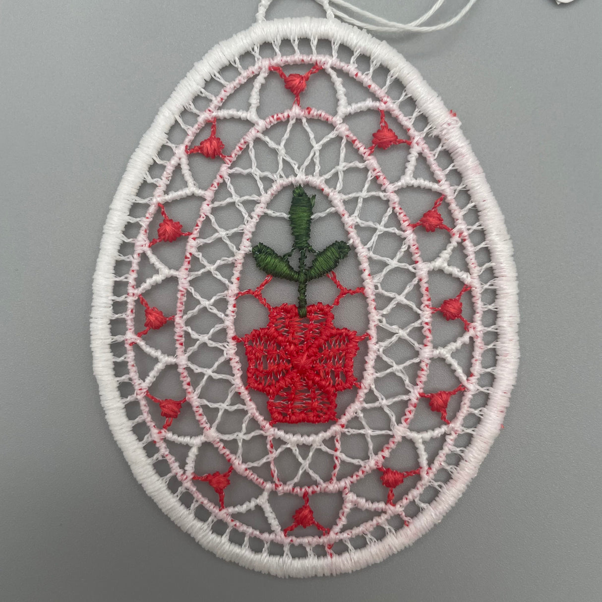 Plauener Spitze Fensterbild Ostern Osterei mit Blume von Wimpelberg