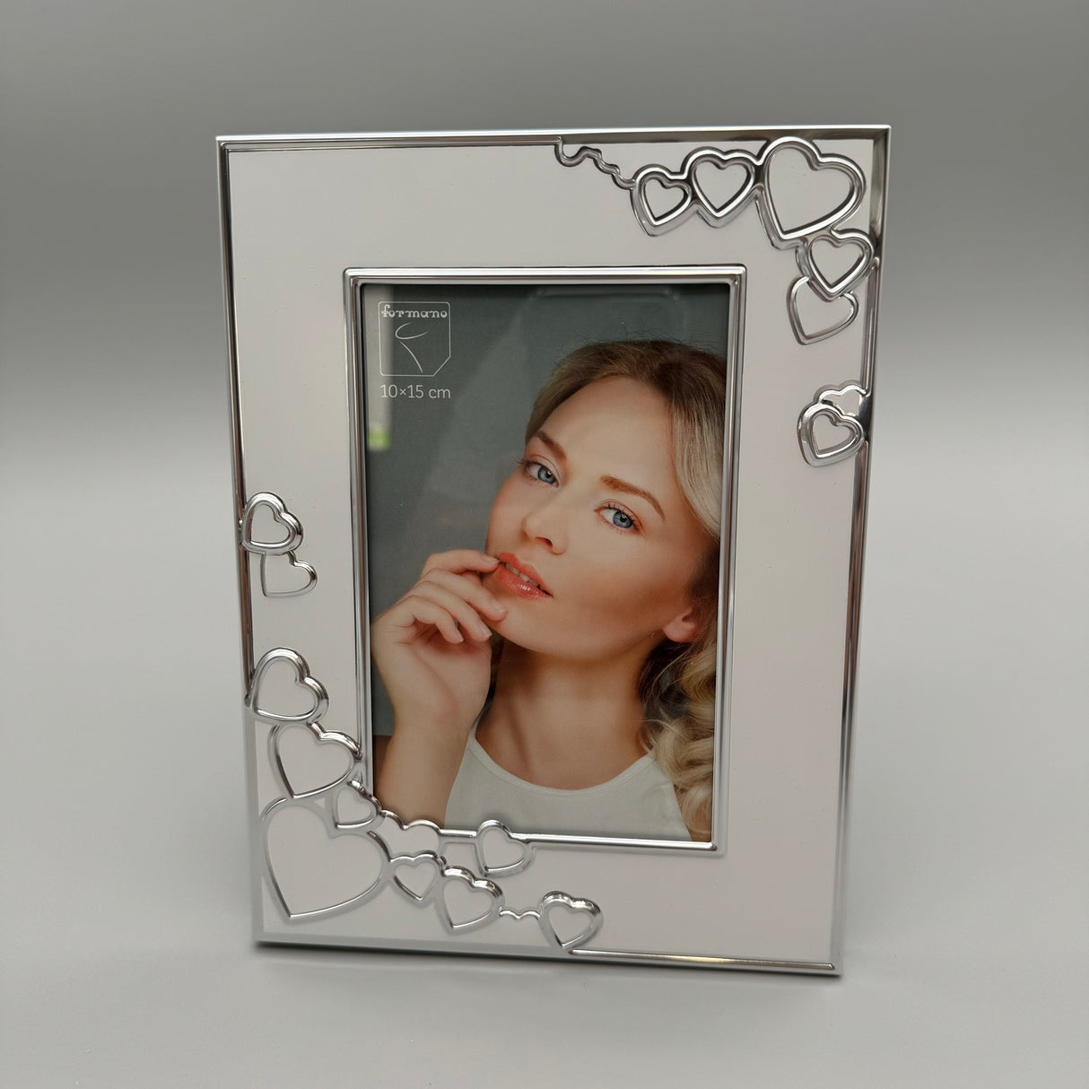 Fotorahmen Weiß-Silber mit Herzen – 10x15cm und 13x18cm aus Aluminium 10x15cm von Wimpelberg