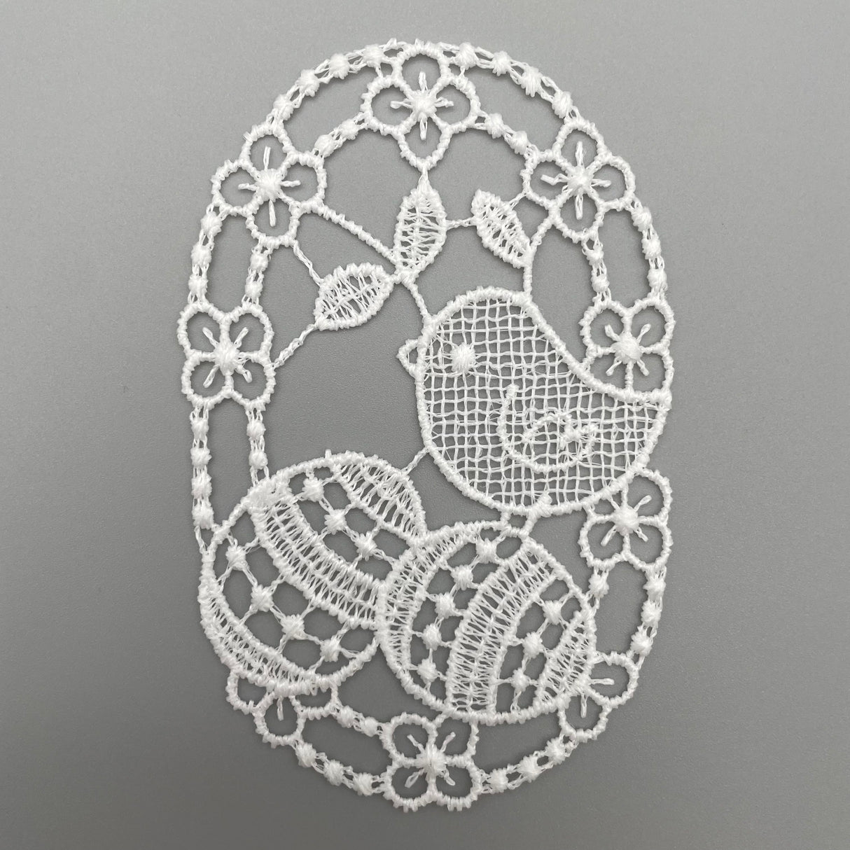 Plauener Spitze Fensterbild Ostern Vogel auf Eier von Wimpelberg