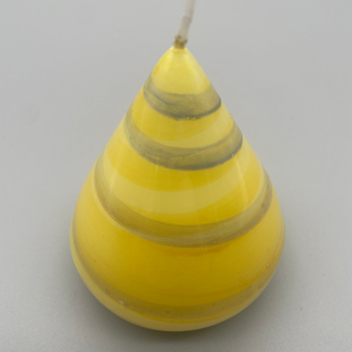 Tischkerze - gelber Kegel von Wimpelberg