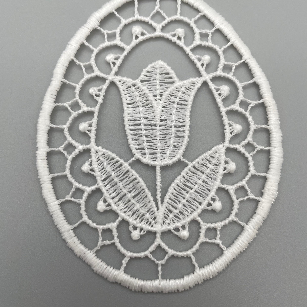 Plauener Spitze Fensterbild Ostern Blume von Wimpelberg