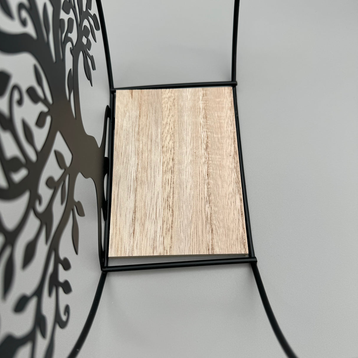 2tlg. Deko-Set: Rund + Baum zum Hängen – Mattes, schwarzes Metall mit Holz von Wimpelberg