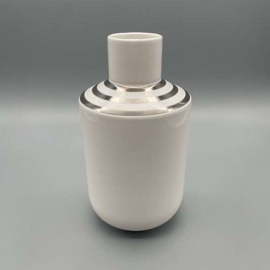 Vase aus Keramik weiß-silber   von Wimpelberg