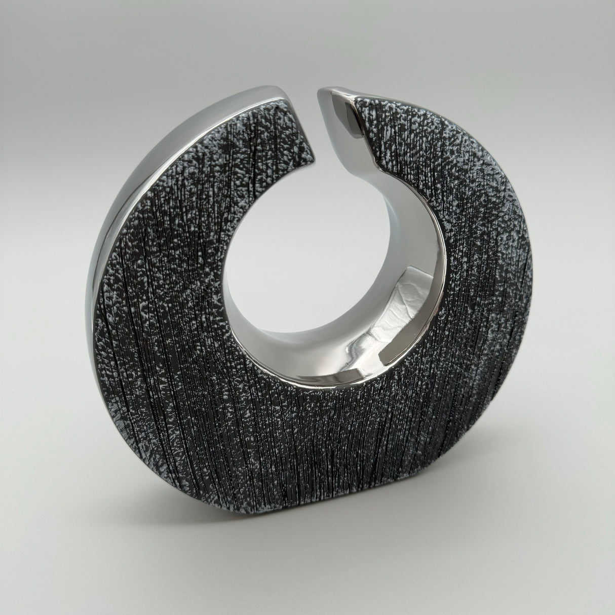 Vase 20x19 cm – Anthrazit-Silber Keramik mit Relief | Deko Vase modern von Wimpelberg