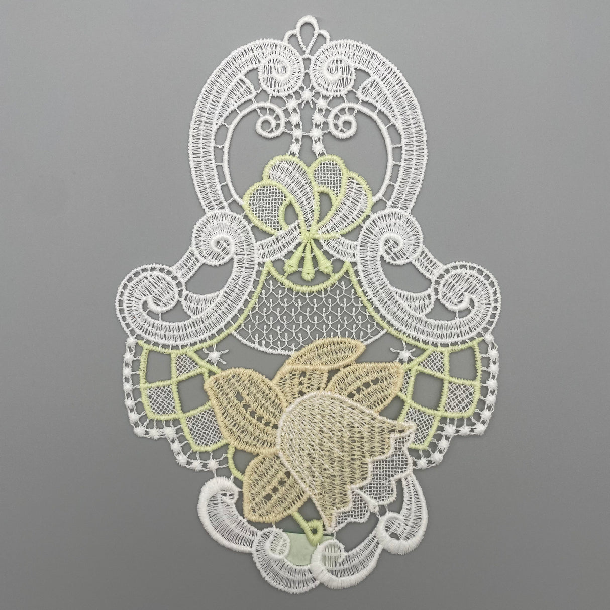 Plauener Spitze Fensterbild Ostern mit Glocke von Wimpelberg