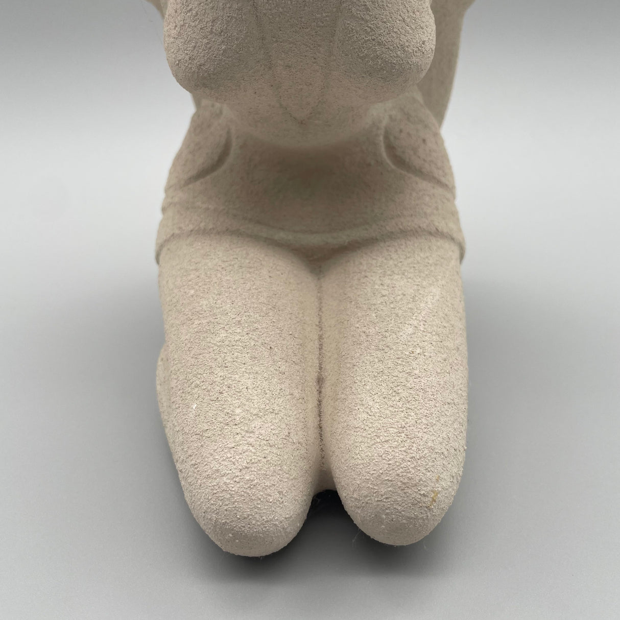 Figur "Frau auf Knie" von Wimpelberg