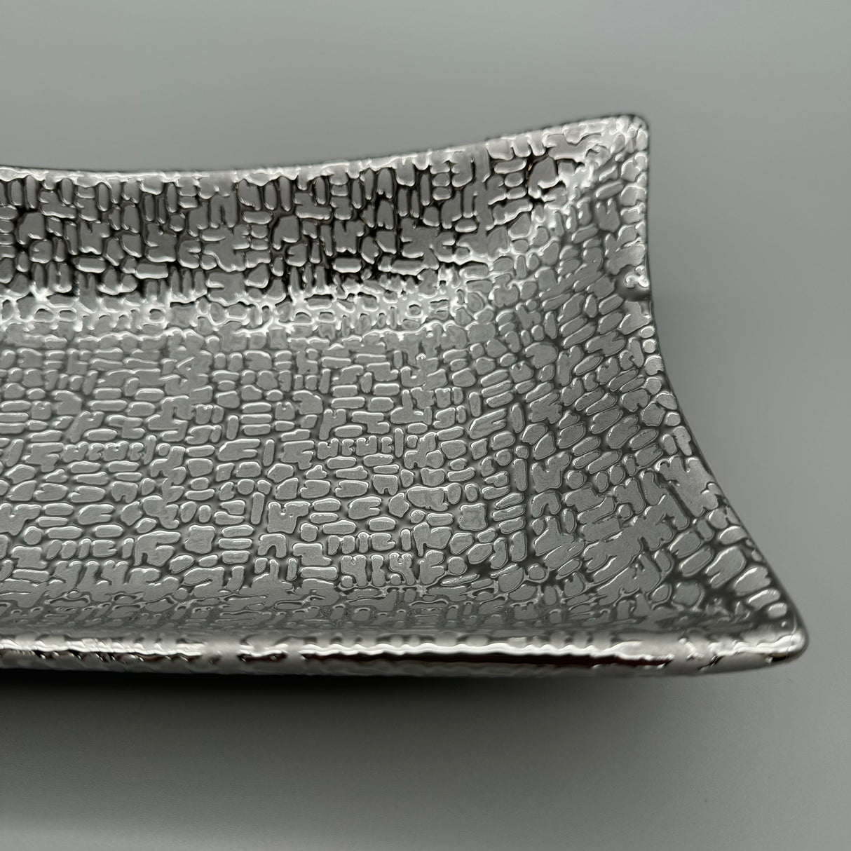Stilvolle Grau-Silber Deko-Schale: Matte Keramik, Glänzende Struktur, Filz-Sticker von Wimpelberg