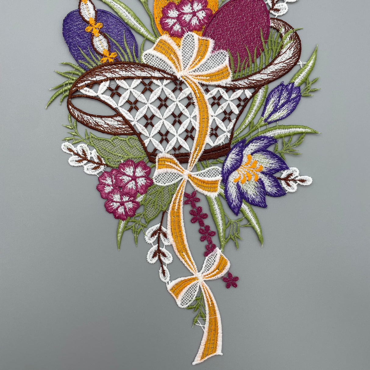 Fensterbild "Osterkorb" farbig | Plauener Spitze Fensterbild Ostern von Wimpelberg