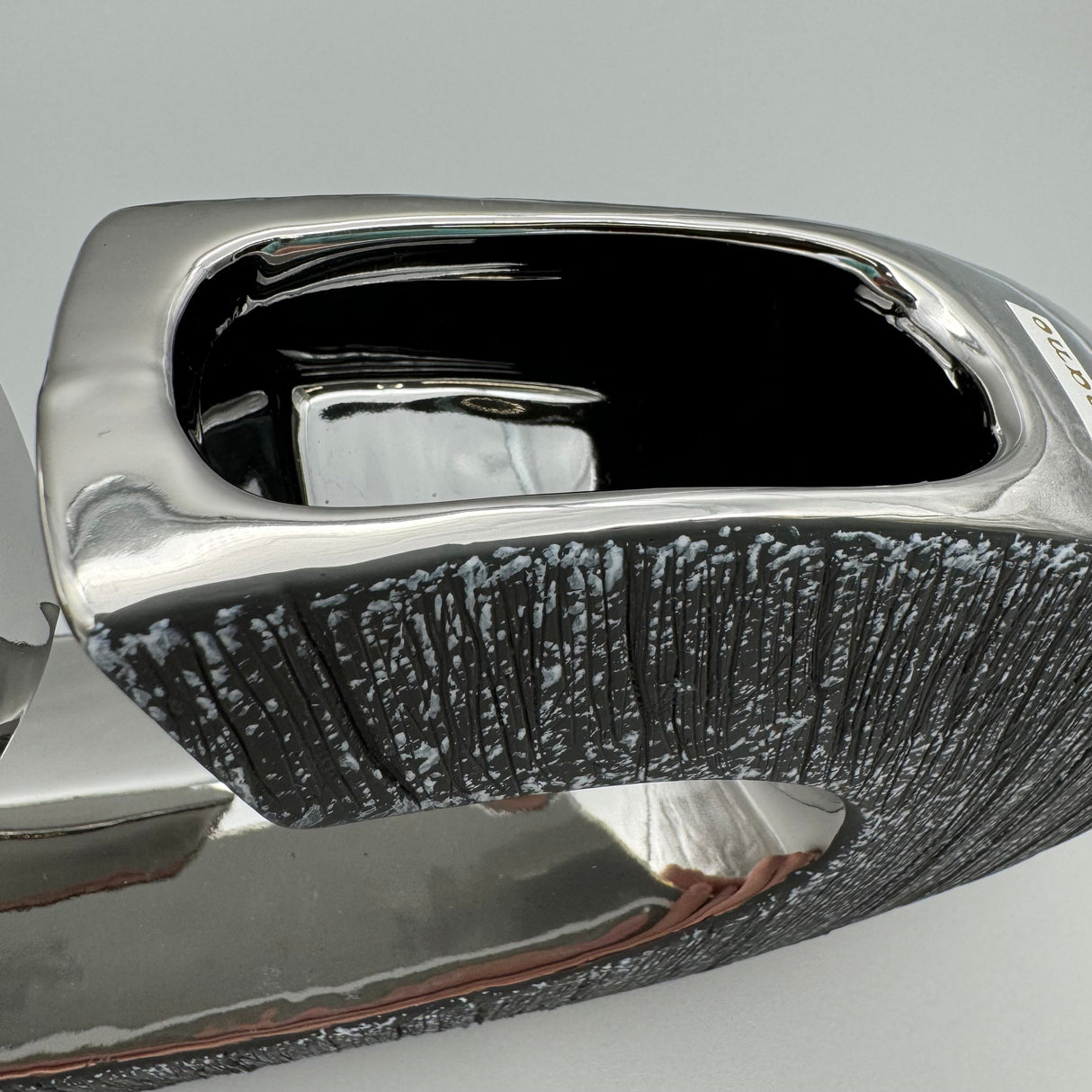 Deko Vase 27x14 cm – Anthrazit-Silber Keramik mit Relief | Designer Vase von Wimpelberg