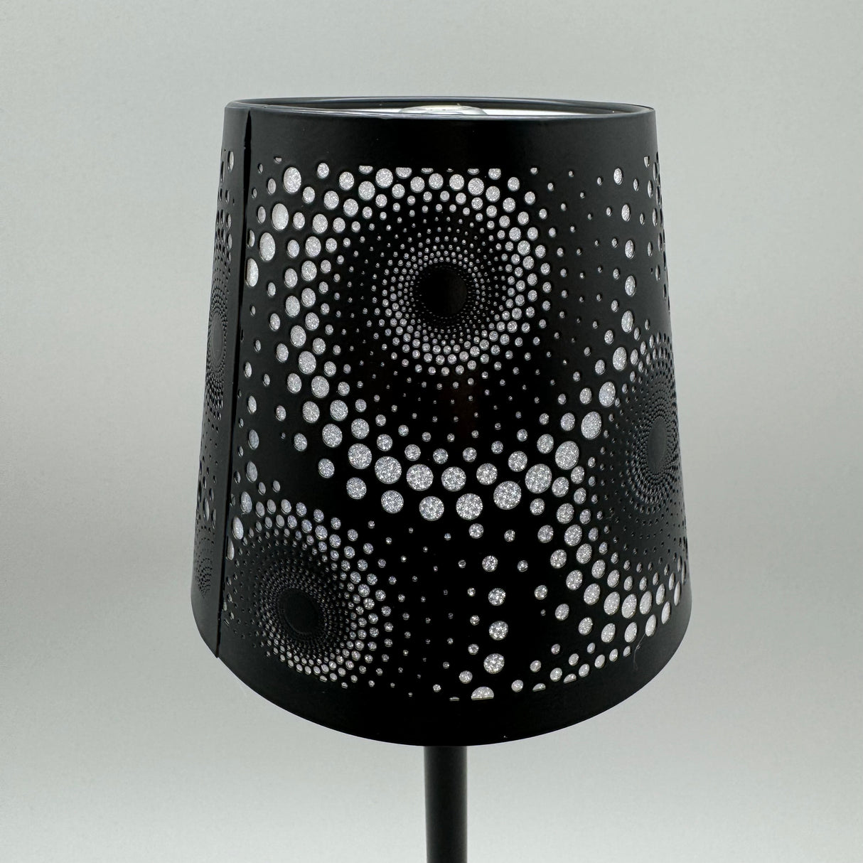 LED-Lampe rund 38cm Touch Kreise | LED Lampe Deko | Schirm mit Design von Wimpelberg