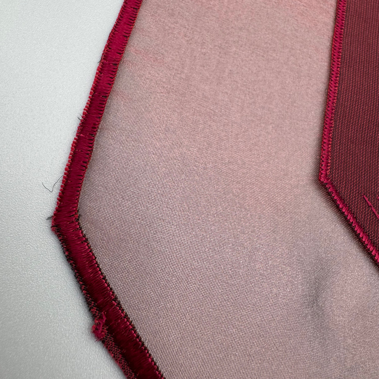 Deko Tischläufer Weihnachten 30x48 cm – mit Weihnachtsglocken von Wimpelberg