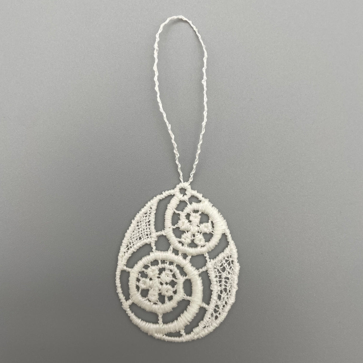 Plauener Spitze Fensterbild Ostern Osterei klein von Wimpelberg