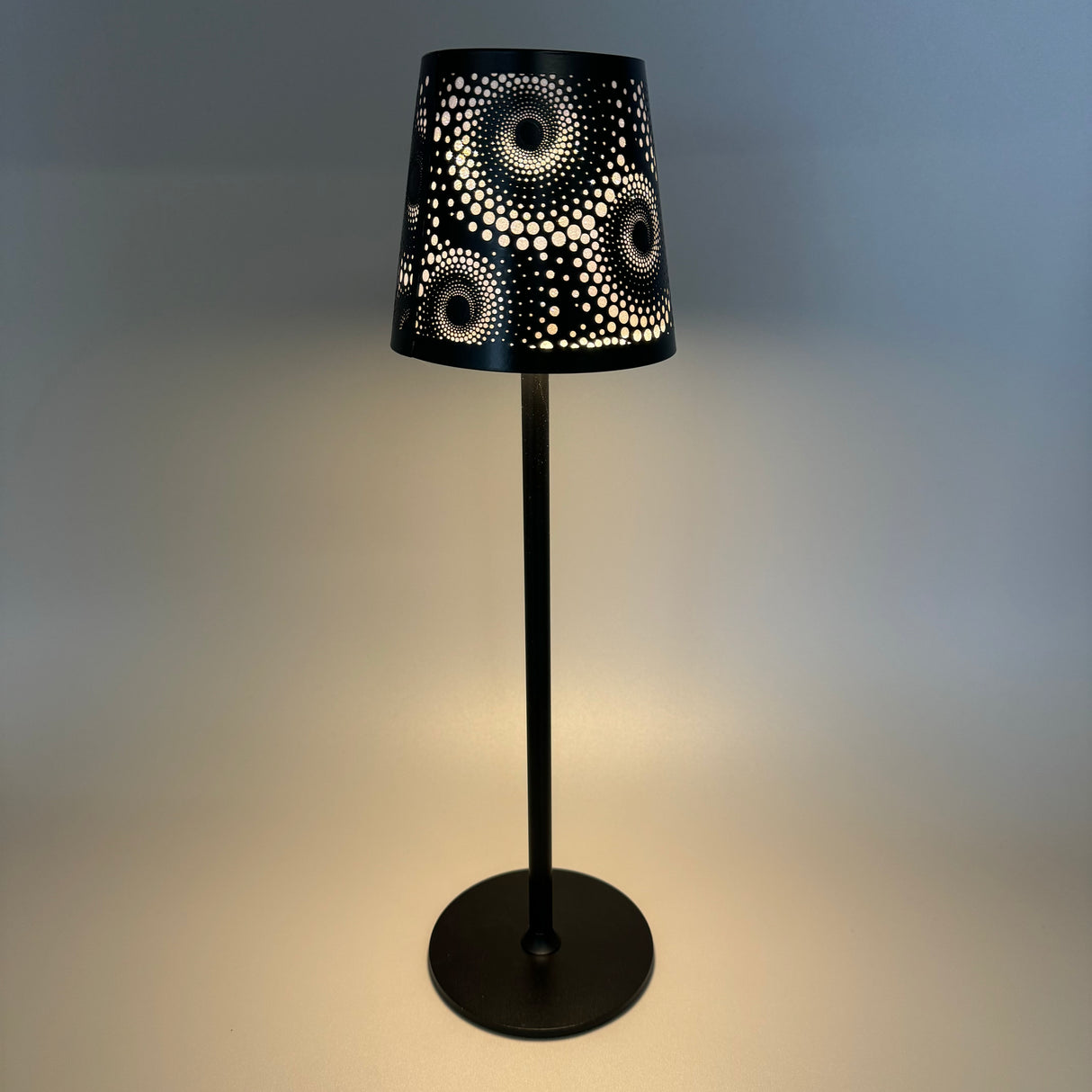 LED-Lampe rund 38cm Touch Kreise | LED Lampe Deko | Schirm mit Design von Wimpelberg