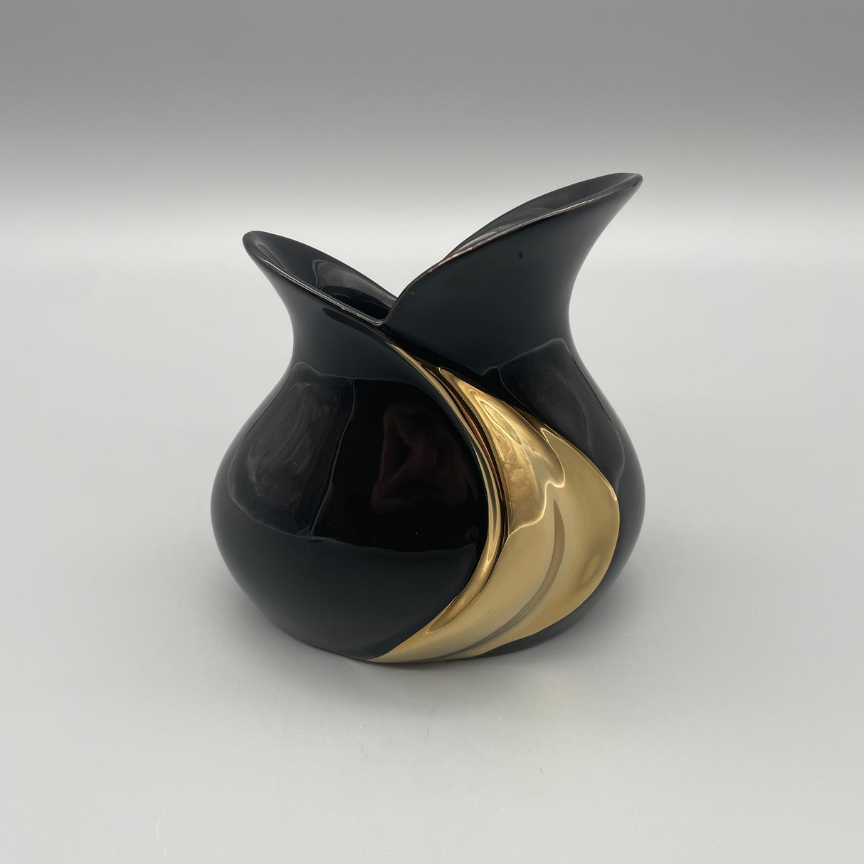 Vase aus Keramik - schwarz-gold von Wimpelberg