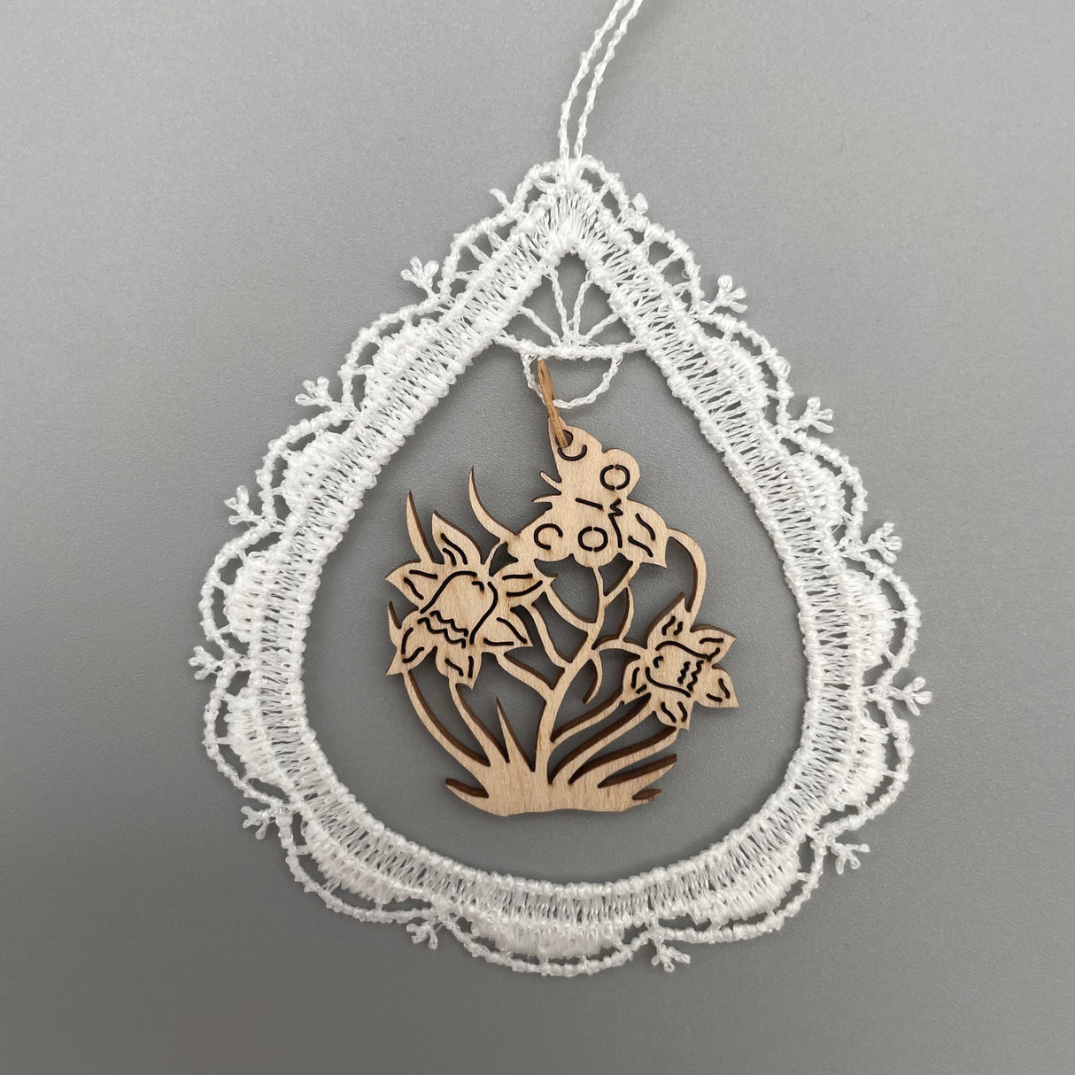 Plauener Spitze Fensterbild Ostern Schmetterling von Wimpelberg