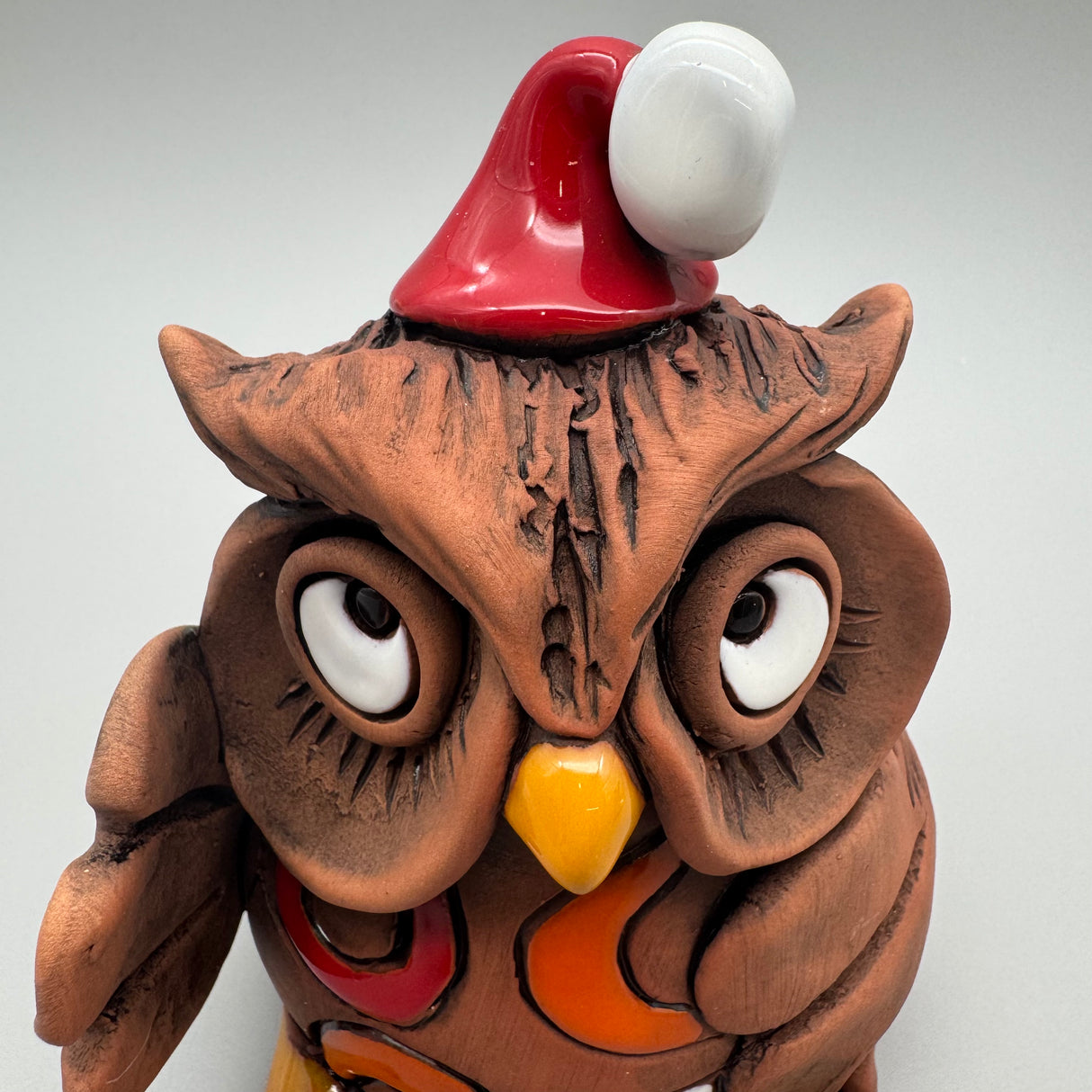 Deko Eule aus Keramik 13x10 cm – Winterliche Dekofigur von Wimpelberg