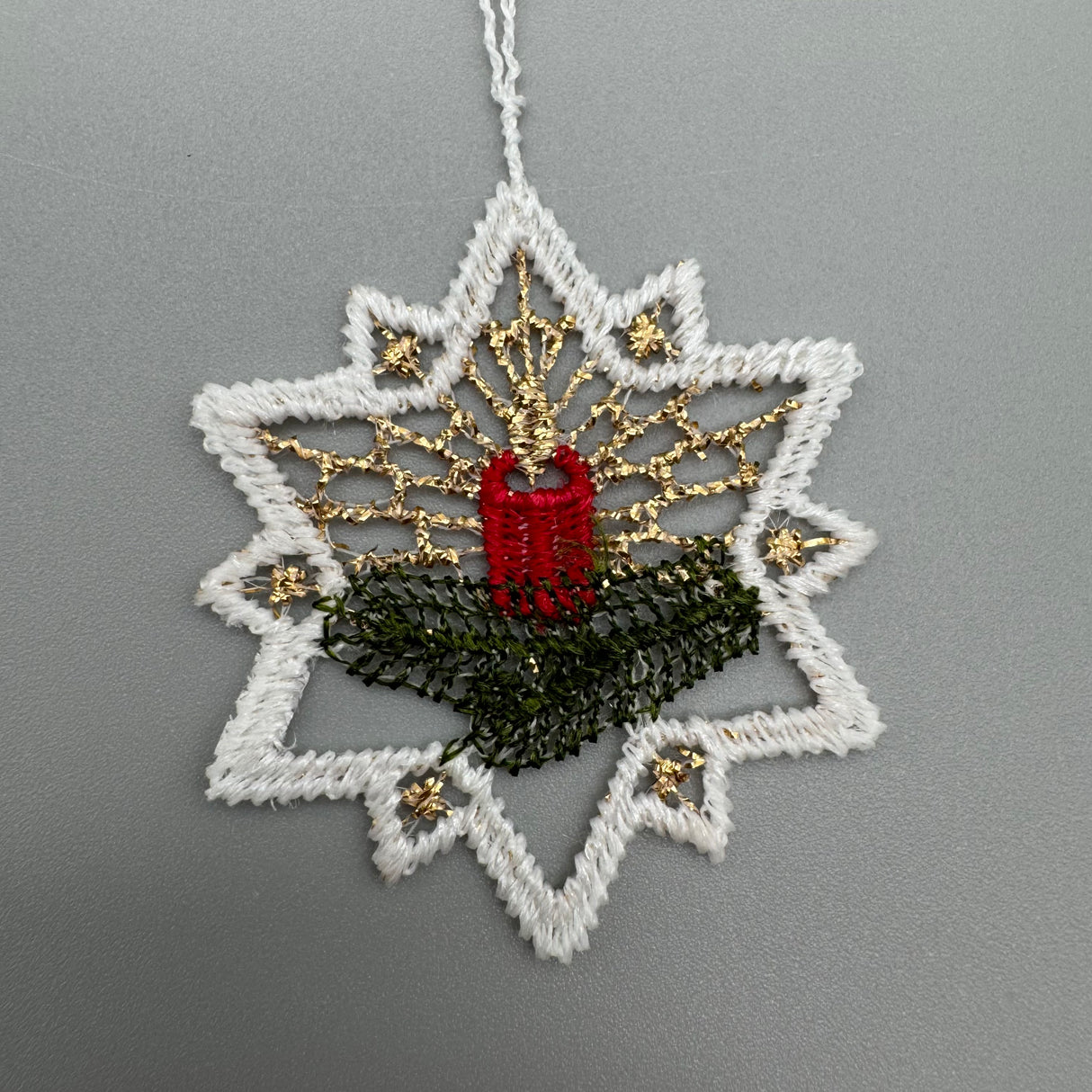 Fensterbild "Kleine Sterne" – Plauener Spitze | Weihnachtsmotiv Fensterdeko von Wimpelberg