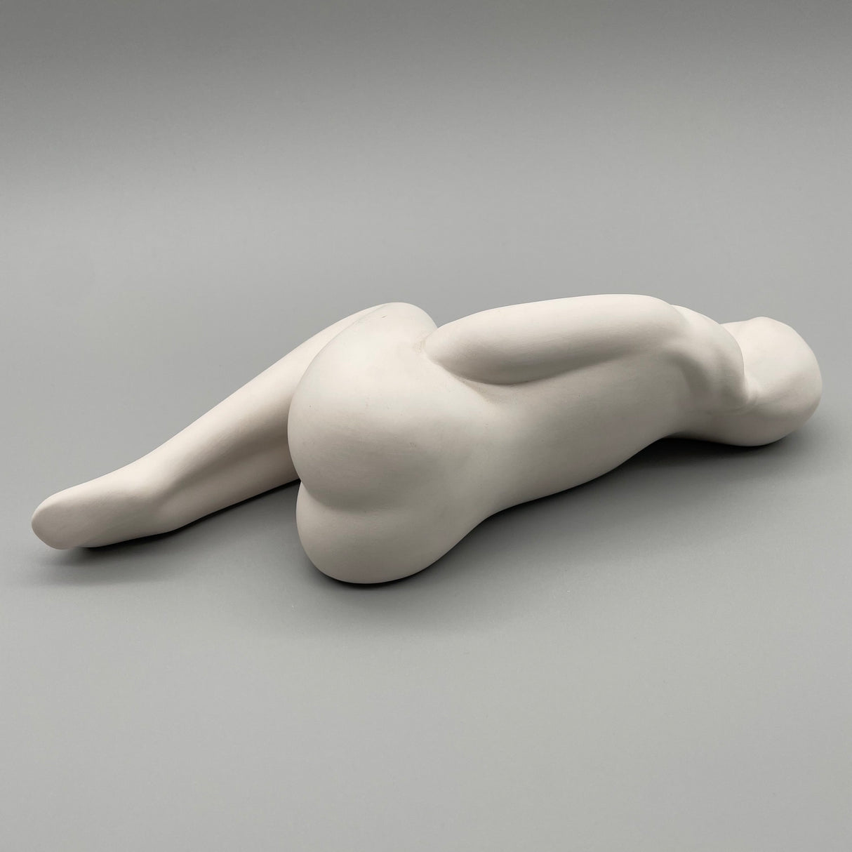 Keramik Figur "schlafende Frau" von Wimpelberg