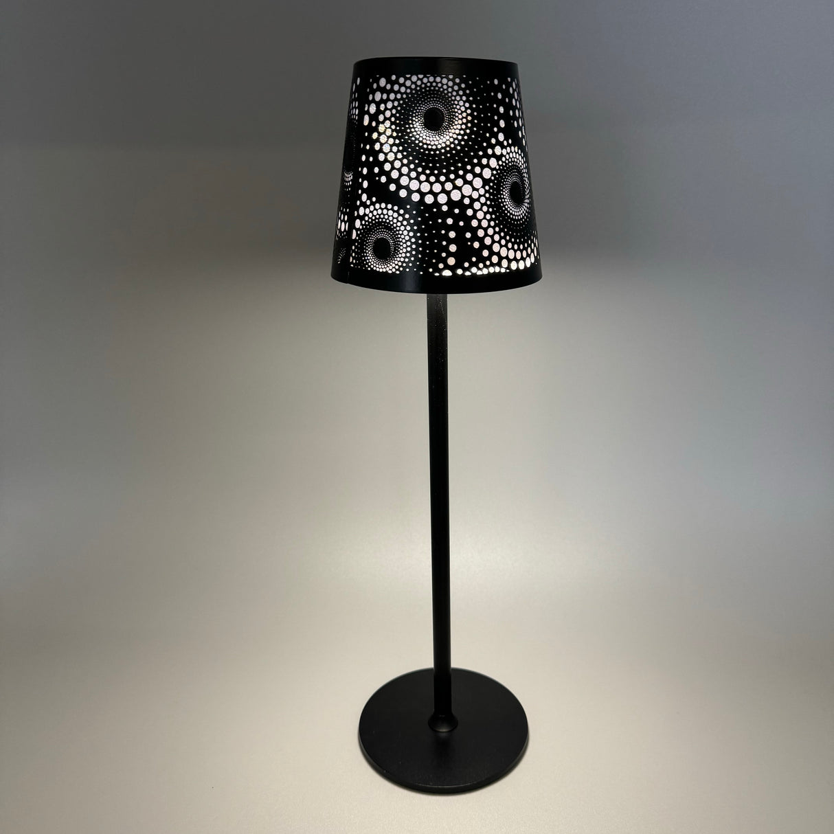 LED-Lampe rund 38cm Touch Kreise | LED Lampe Deko | Schirm mit Design von Wimpelberg