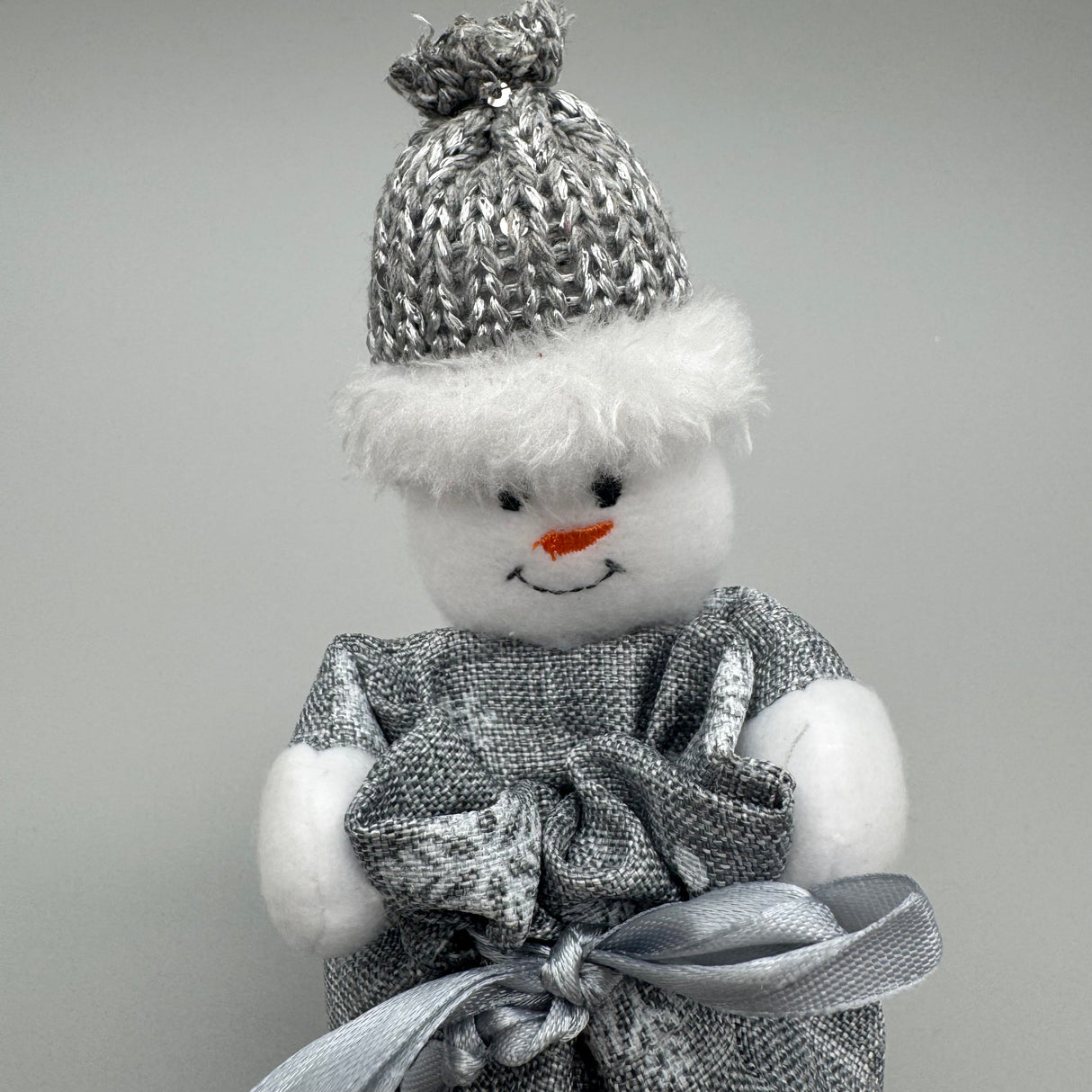 Dekofigur Geschenksäckchen Schneemann | Weihnachten Dekoration von Wimpelberg