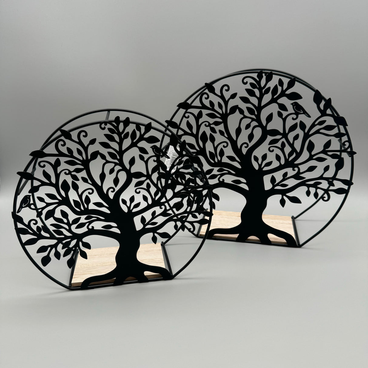 2tlg. Deko-Set: Rund + Baum zum Hängen – Mattes, schwarzes Metall mit Holz von Wimpelberg