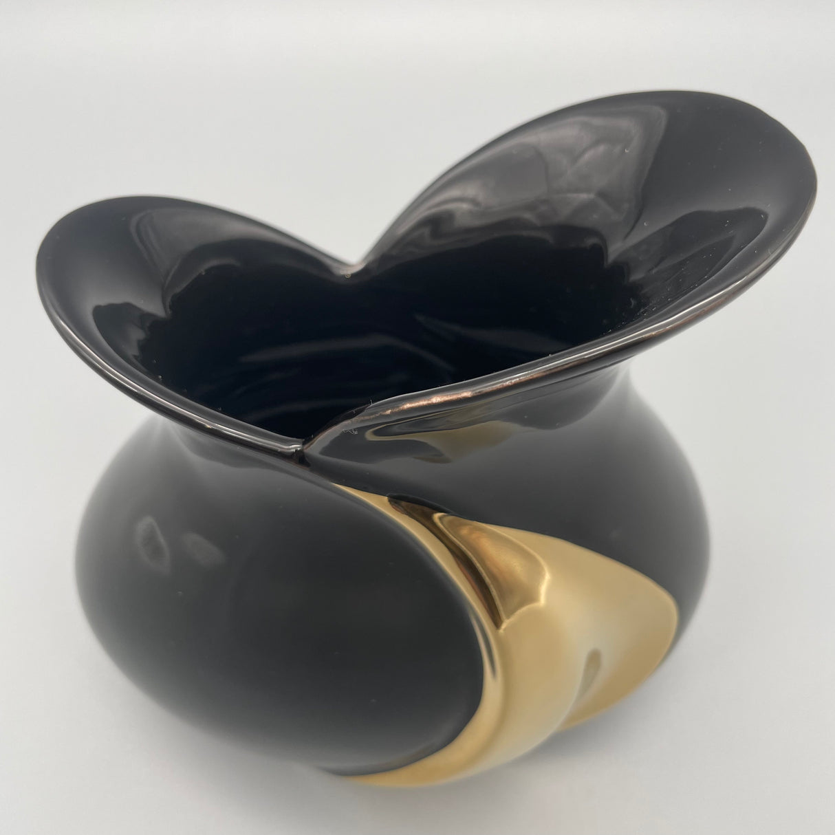 Vase aus Keramik - schwarz-gold von Wimpelberg