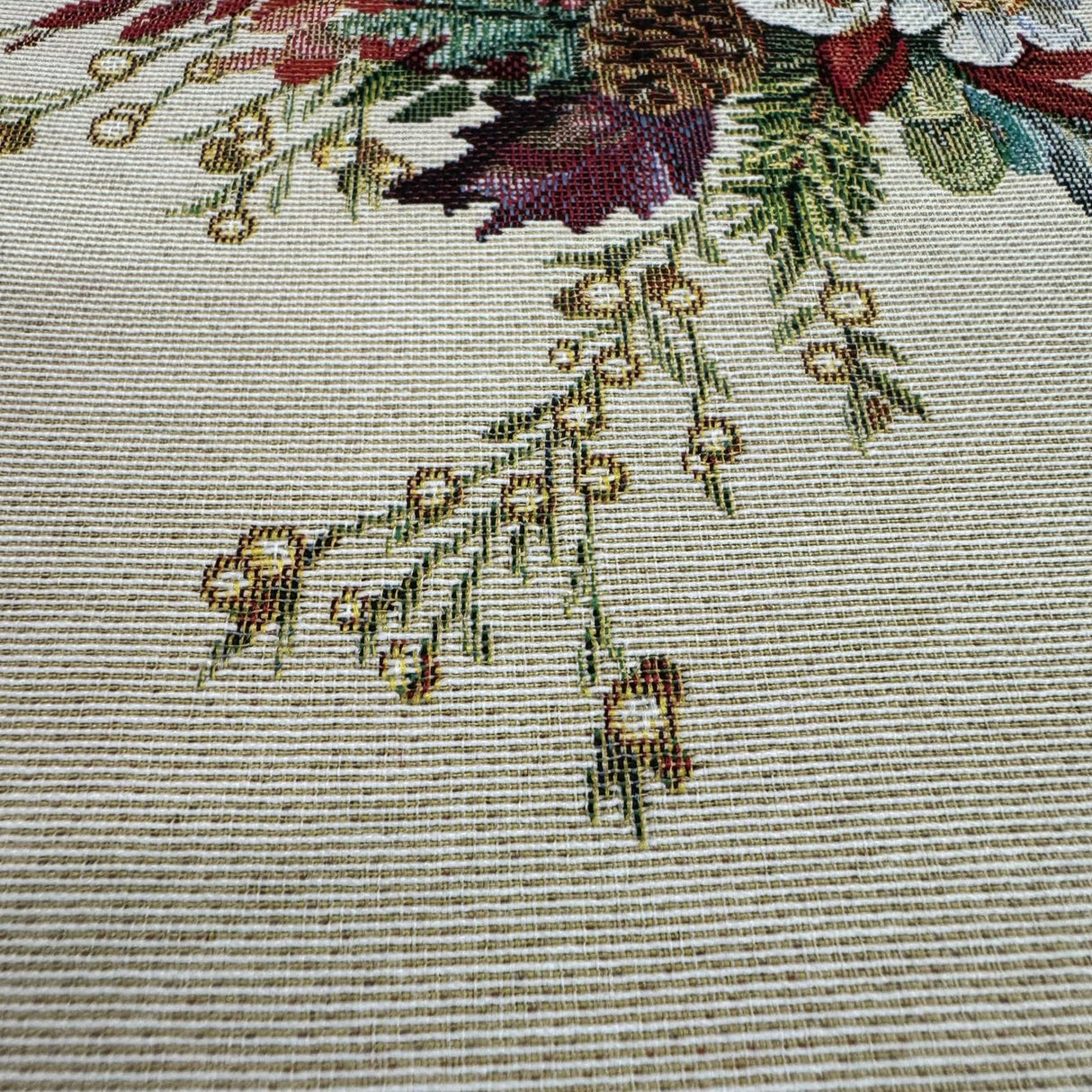 Weihnachtsläufer 38x100 cm mit zierlichem Gesteck | Weihnachtsdeko Tischdeko von Wimpelberg