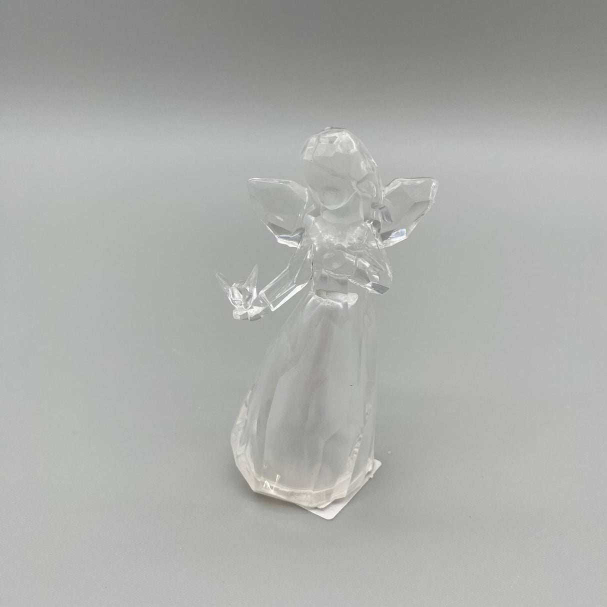 Weihnachtsengel 11 cm – Klarer Acryl mit Licht | Weihnachten Dekofigur Engel mit Ring in der Hand von Wimpelberg