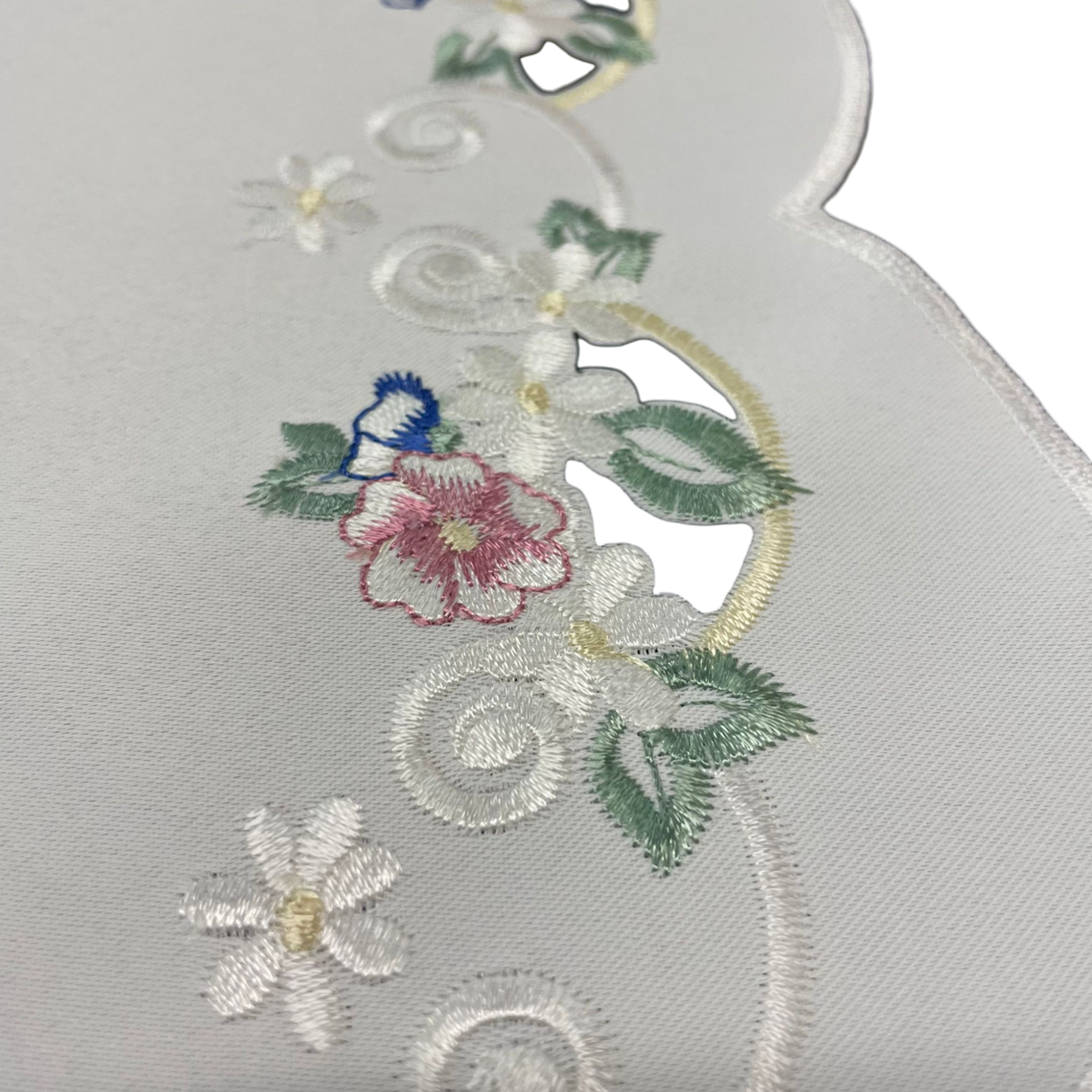 Tischläufer Plauener Spitze 30x55cm Blumen rosa blau | Läufer mit Blumenmotiv von Wimpelberg