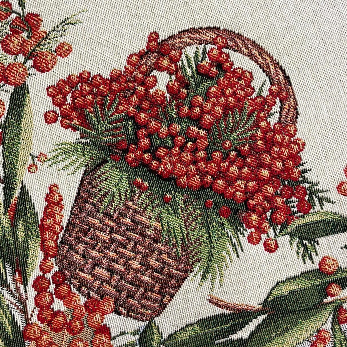 Decke Gobelin "Sanddorn" 100x100cm mit schmalem Saum | Tischdecke Herbst von Wimpelberg