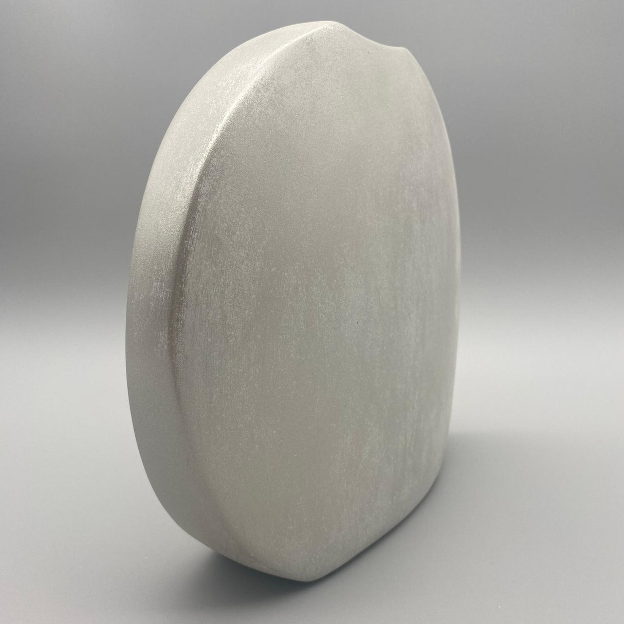 Flache Vase 29x26 cm – Keramik mit matter Creme-Gold gewischter Oberfläche | Deko Vase von Wimpelberg