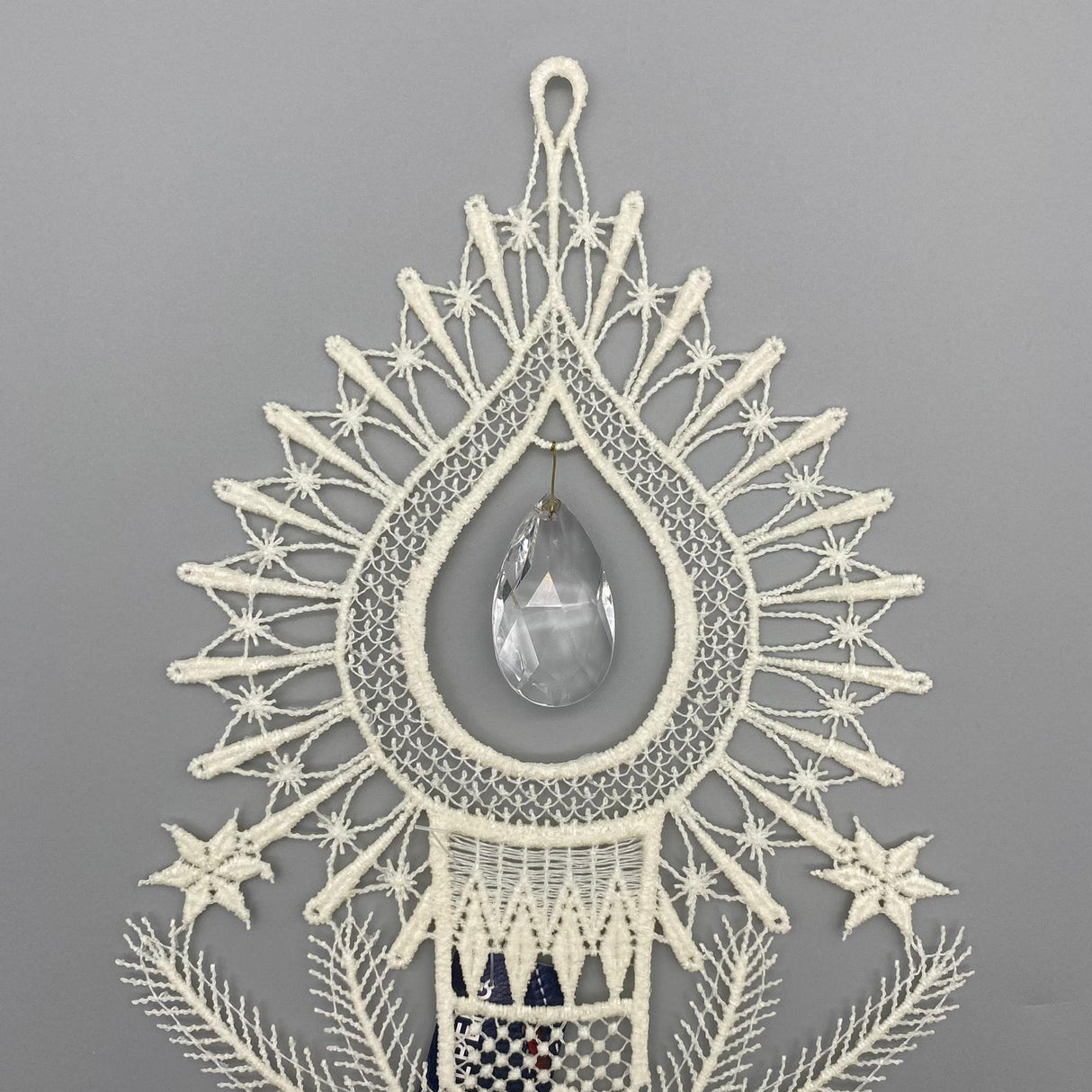 Fensterbild Kerze Kristall – ECHTE Plauener Spitze | Fensterdeko von Wimpelberg